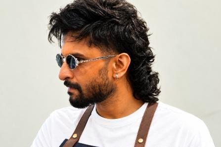 నాని స్టైల్ అదుర్స్.. బ్లడీ రోమియో కొత్త లుక్